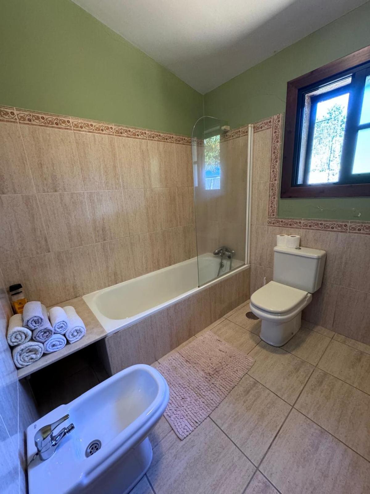 Casa 2 Habitaciones Con Piscina Y Cenador Al Aire Libre Pontevedra Eksteriør bilde